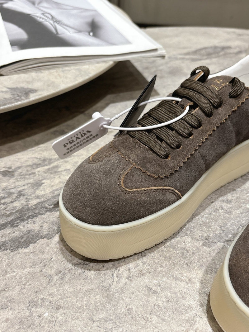 Pra*a sneakers